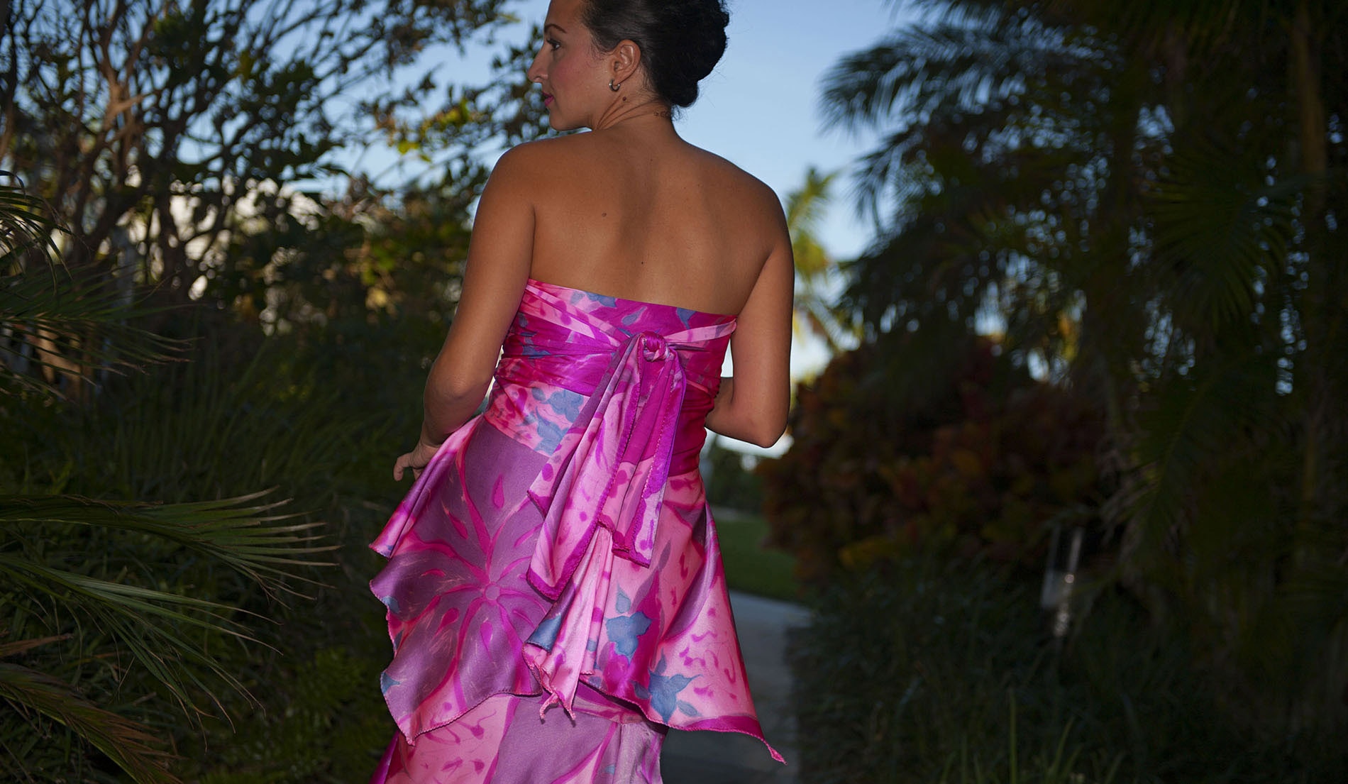 Elegant Mermaid Style Beach Wedding Dresses - Martinique - Look 1 back