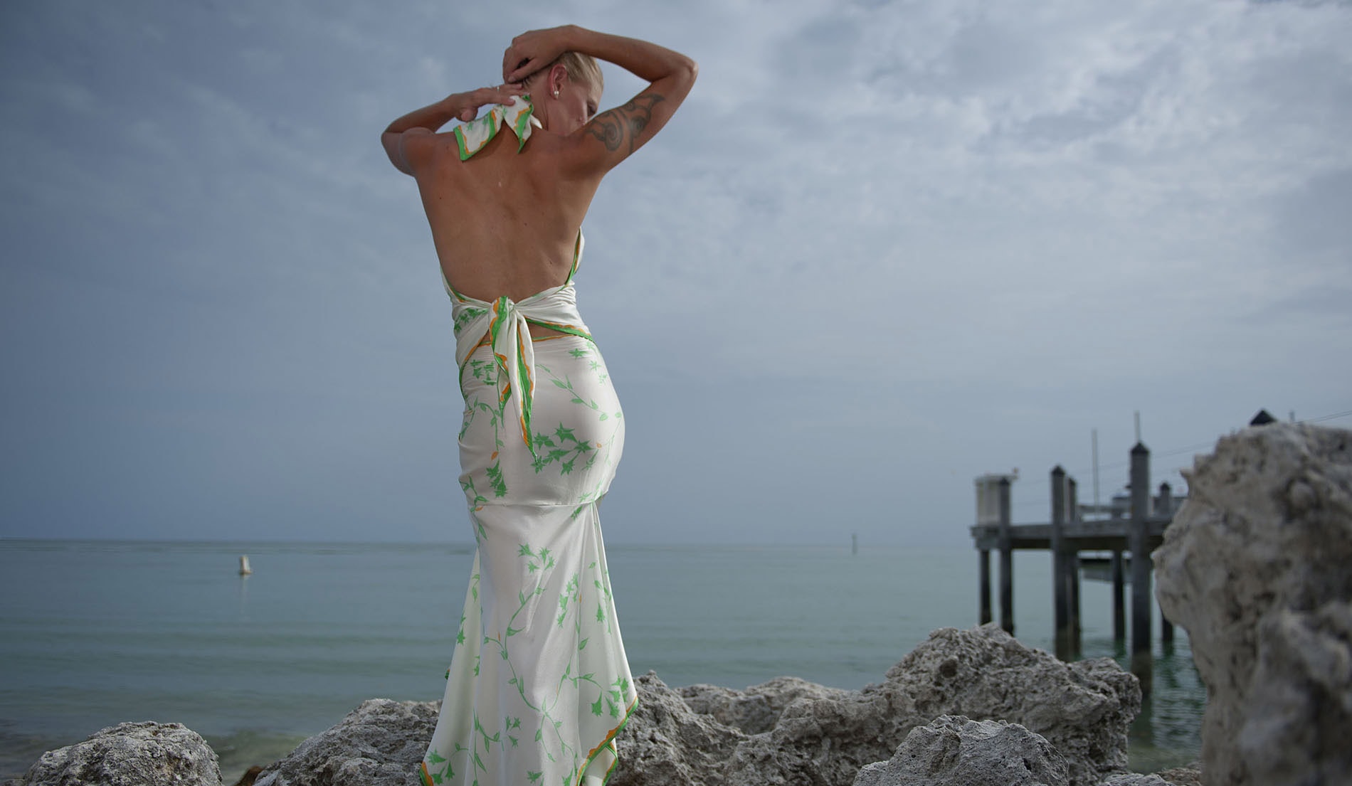 Choker Halter Beach Mermaid Wedding Dresses - Look 2 back