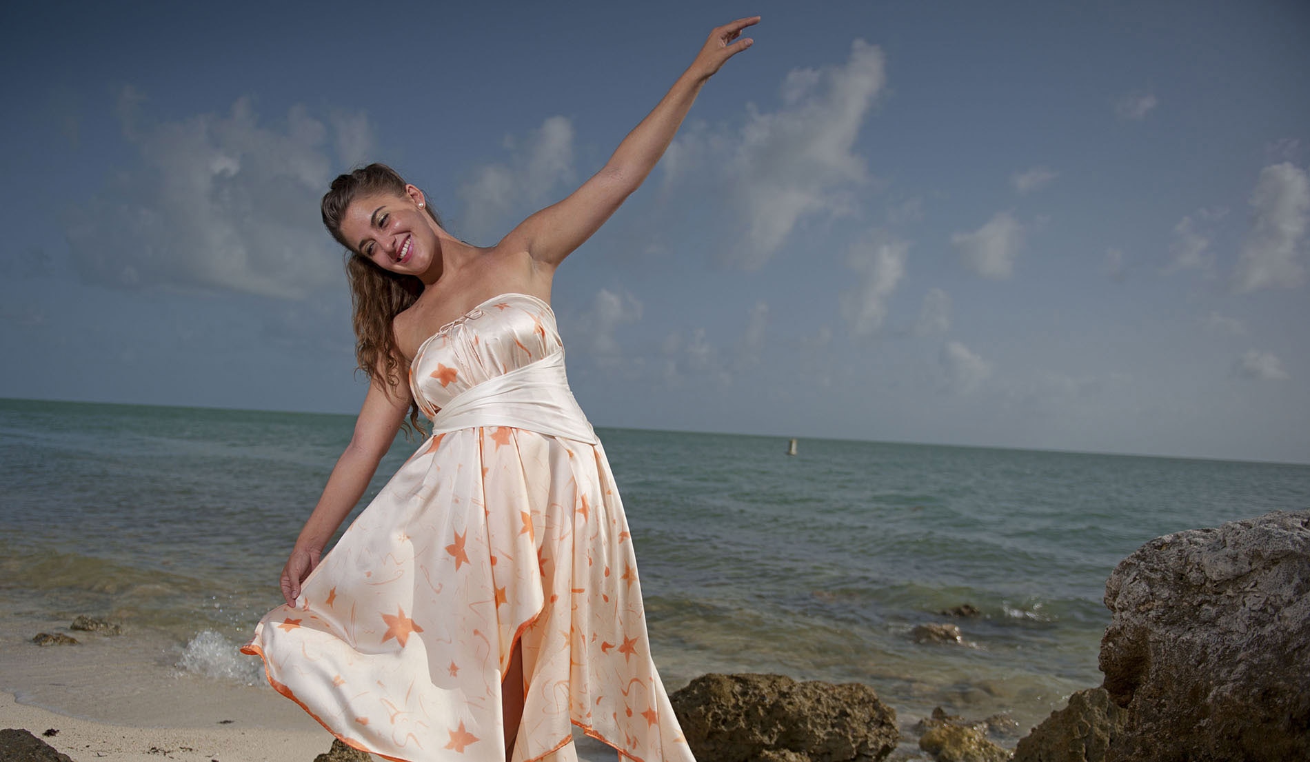 Asymmetric Waist Flowy Beach Wedding Dress - Celine - Look 5 front