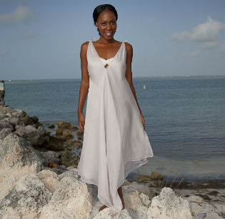 FEATURED_Patricia_Look_4_front_simple_beach_wedding_dress_free_flowing_DSC_2830