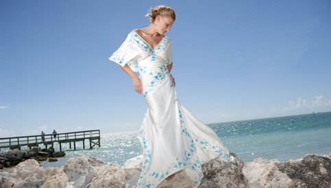 rsz_001_eleganza_look_1_front_romantic_convertible_beach_wedding_dresses_off-the-shoulder_dsc_9694